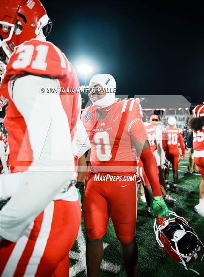 Thumbnail 2 in De La Salle @ Mater Dei (CIF Open Division State Championship) photogallery.