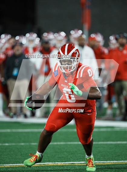 Thumbnail 1 in De La Salle @ Mater Dei (CIF Open Division State Championship) photogallery.