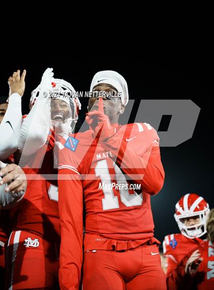 Thumbnail 1 in De La Salle @ Mater Dei (CIF Open Division State Championship) photogallery.