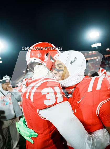 Thumbnail 1 in De La Salle @ Mater Dei (CIF Open Division State Championship) photogallery.