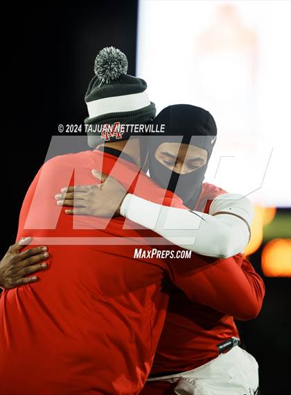 Thumbnail 1 in De La Salle @ Mater Dei (CIF Open Division State Championship) photogallery.