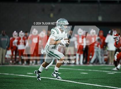 Thumbnail 2 in De La Salle @ Mater Dei (CIF Open Division State Championship) photogallery.