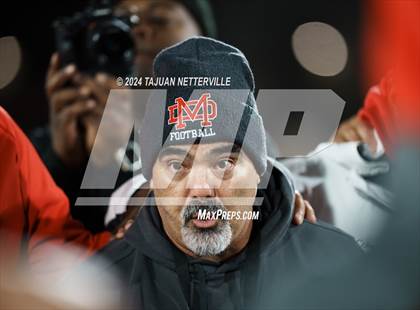 Thumbnail 1 in De La Salle @ Mater Dei (CIF Open Division State Championship) photogallery.