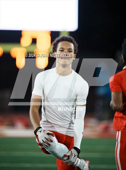 Thumbnail 2 in De La Salle @ Mater Dei (CIF Open Division State Championship) photogallery.