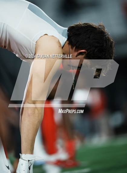 Thumbnail 1 in De La Salle @ Mater Dei (CIF Open Division State Championship) photogallery.
