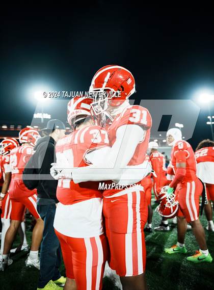 Thumbnail 1 in De La Salle @ Mater Dei (CIF Open Division State Championship) photogallery.