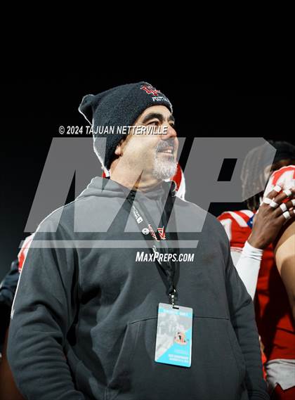 Thumbnail 3 in De La Salle @ Mater Dei (CIF Open Division State Championship) photogallery.