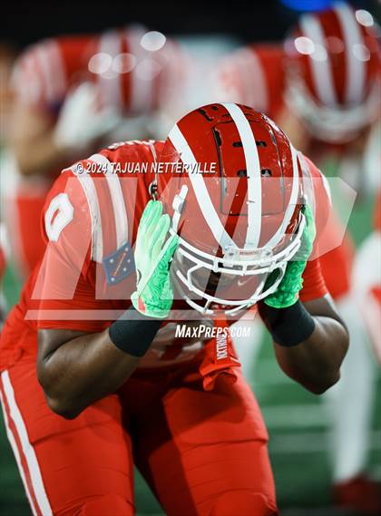 Thumbnail 1 in De La Salle @ Mater Dei (CIF Open Division State Championship) photogallery.