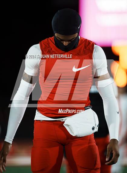 Thumbnail 2 in De La Salle @ Mater Dei (CIF Open Division State Championship) photogallery.