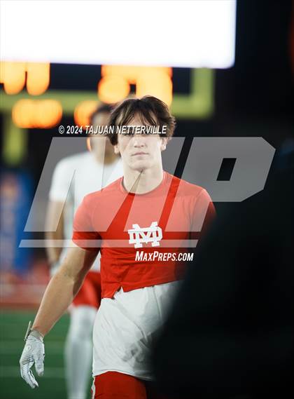 Thumbnail 3 in De La Salle @ Mater Dei (CIF Open Division State Championship) photogallery.