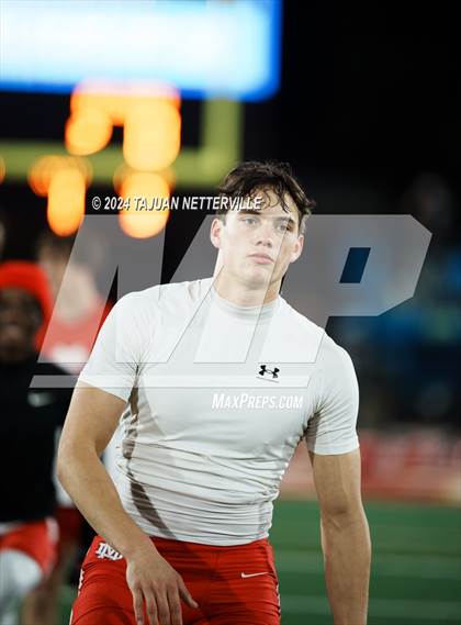 Thumbnail 3 in De La Salle @ Mater Dei (CIF Open Division State Championship) photogallery.
