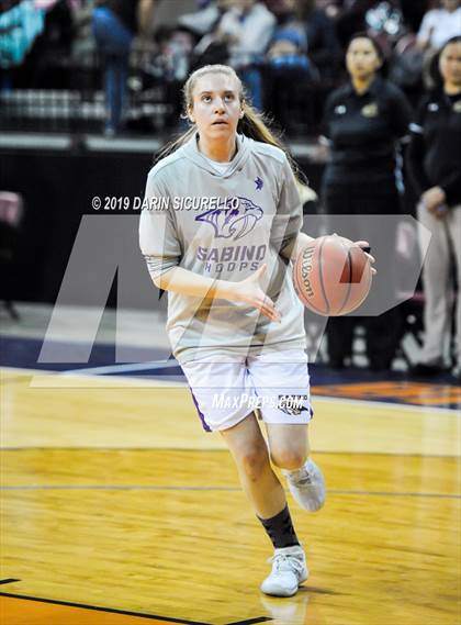 Thumbnail 3 in Chinle vs. Sabino (AIA 3A Quarterfinal) photogallery.