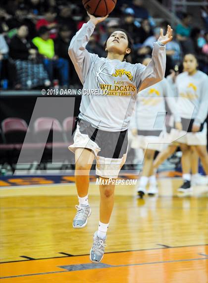 Thumbnail 2 in Chinle vs. Sabino (AIA 3A Quarterfinal) photogallery.
