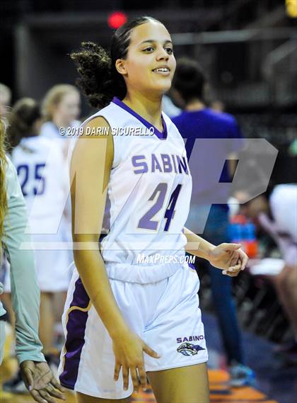 Thumbnail 2 in Chinle vs. Sabino (AIA 3A Quarterfinal) photogallery.