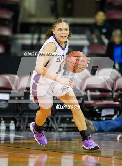 Thumbnail 1 in Chinle vs. Sabino (AIA 3A Quarterfinal) photogallery.