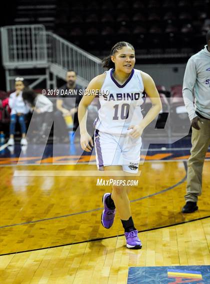 Thumbnail 3 in Chinle vs. Sabino (AIA 3A Quarterfinal) photogallery.