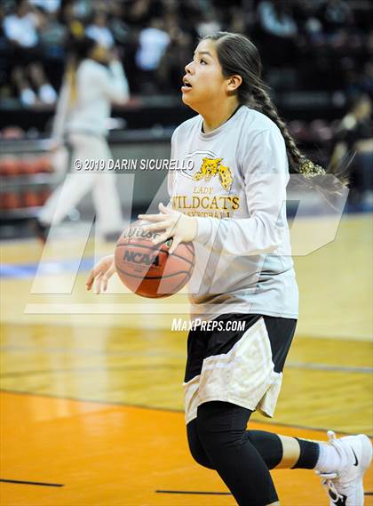 Thumbnail 3 in Chinle vs. Sabino (AIA 3A Quarterfinal) photogallery.