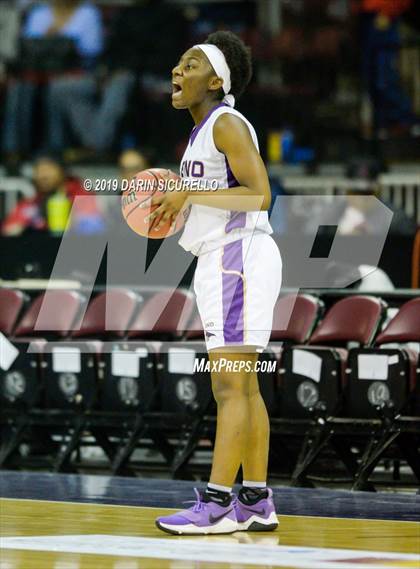 Thumbnail 3 in Chinle vs. Sabino (AIA 3A Quarterfinal) photogallery.