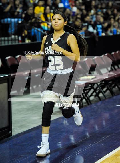 Thumbnail 2 in Chinle vs. Sabino (AIA 3A Quarterfinal) photogallery.