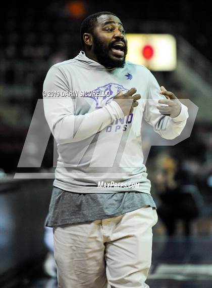 Thumbnail 1 in Chinle vs. Sabino (AIA 3A Quarterfinal) photogallery.