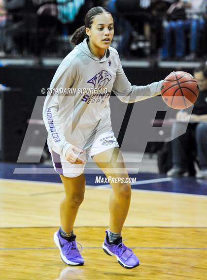 Thumbnail 1 in Chinle vs. Sabino (AIA 3A Quarterfinal) photogallery.