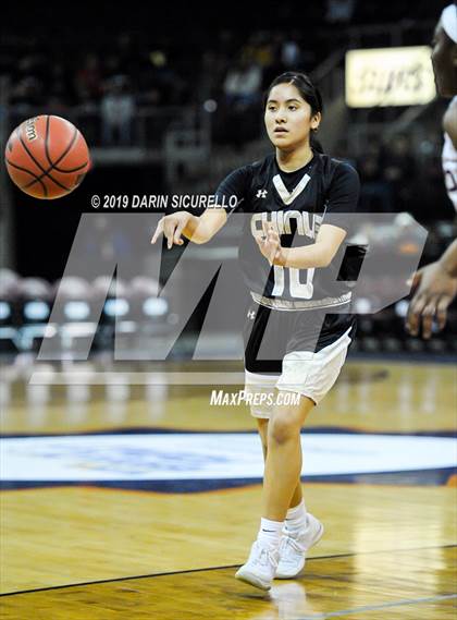 Thumbnail 2 in Chinle vs. Sabino (AIA 3A Quarterfinal) photogallery.