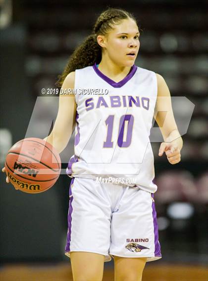 Thumbnail 3 in Chinle vs. Sabino (AIA 3A Quarterfinal) photogallery.