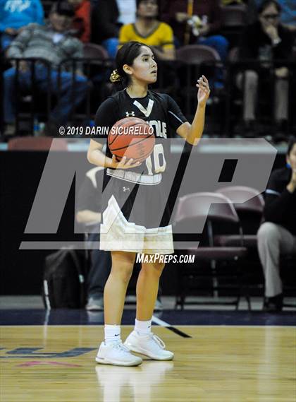 Thumbnail 3 in Chinle vs. Sabino (AIA 3A Quarterfinal) photogallery.