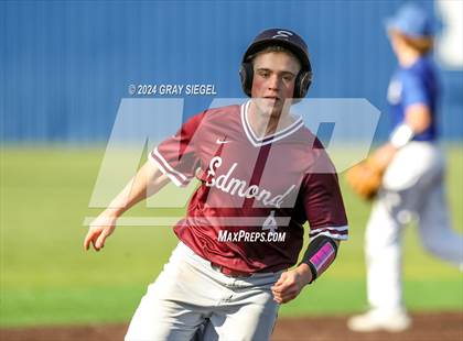 Thumbnail 2 in Edmond Memorial @ Deer Creek photogallery.