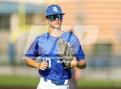 Thumbnail 3 in Edmond Memorial @ Deer Creek photogallery.