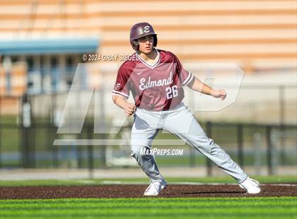 Thumbnail 1 in Edmond Memorial @ Deer Creek photogallery.