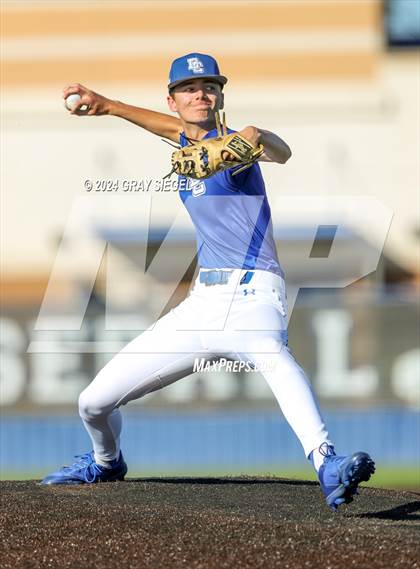 Thumbnail 3 in Edmond Memorial @ Deer Creek photogallery.