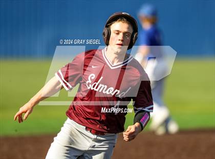 Thumbnail 3 in Edmond Memorial @ Deer Creek photogallery.