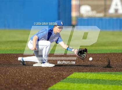 Thumbnail 3 in Edmond Memorial @ Deer Creek photogallery.