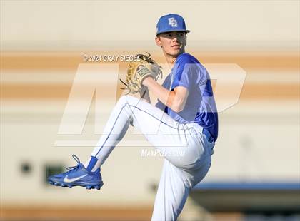 Thumbnail 2 in Edmond Memorial @ Deer Creek photogallery.