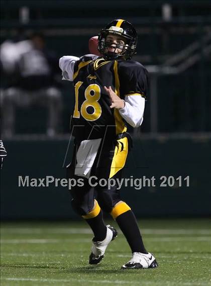 Thumbnail 2 in McQuaid Jesuit vs. Webster Schroeder (Section 5 Class AA Semifinal) photogallery.