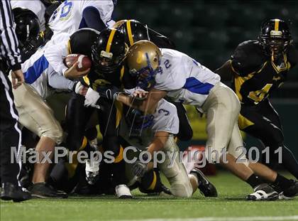 Thumbnail 1 in McQuaid Jesuit vs. Webster Schroeder (Section 5 Class AA Semifinal) photogallery.
