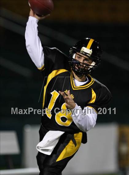 Thumbnail 1 in McQuaid Jesuit vs. Webster Schroeder (Section 5 Class AA Semifinal) photogallery.
