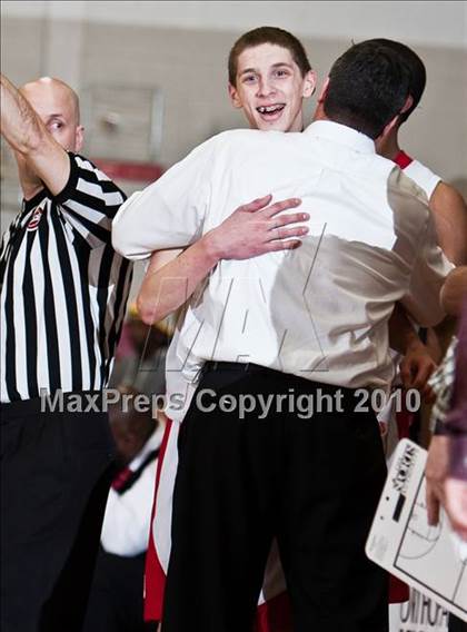 Thumbnail 2 in Stratford vs Wilbur Cross (CIAC Class L Semifinal) photogallery.