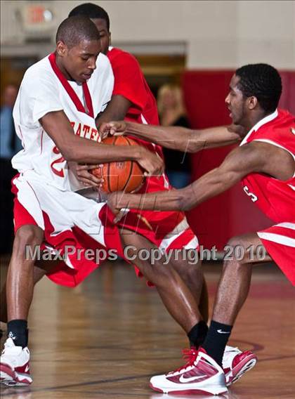 Thumbnail 2 in Stratford vs Wilbur Cross (CIAC Class L Semifinal) photogallery.
