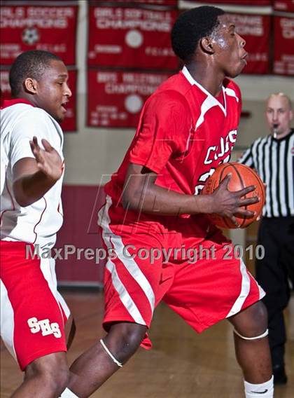 Thumbnail 2 in Stratford vs Wilbur Cross (CIAC Class L Semifinal) photogallery.