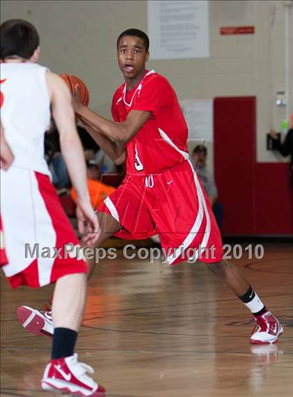 Thumbnail 1 in Stratford vs Wilbur Cross (CIAC Class L Semifinal) photogallery.