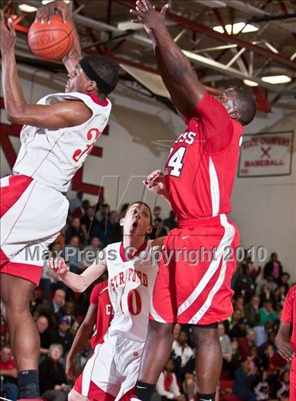 Thumbnail 1 in Stratford vs Wilbur Cross (CIAC Class L Semifinal) photogallery.