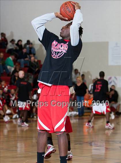 Thumbnail 3 in Stratford vs Wilbur Cross (CIAC Class L Semifinal) photogallery.