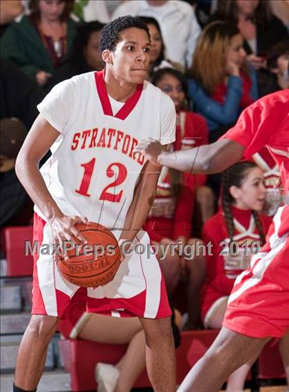Thumbnail 2 in Stratford vs Wilbur Cross (CIAC Class L Semifinal) photogallery.