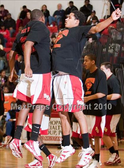 Thumbnail 3 in Stratford vs Wilbur Cross (CIAC Class L Semifinal) photogallery.