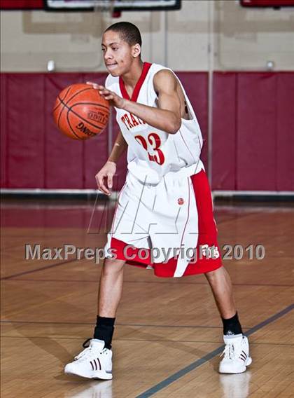 Thumbnail 1 in Stratford vs Wilbur Cross (CIAC Class L Semifinal) photogallery.
