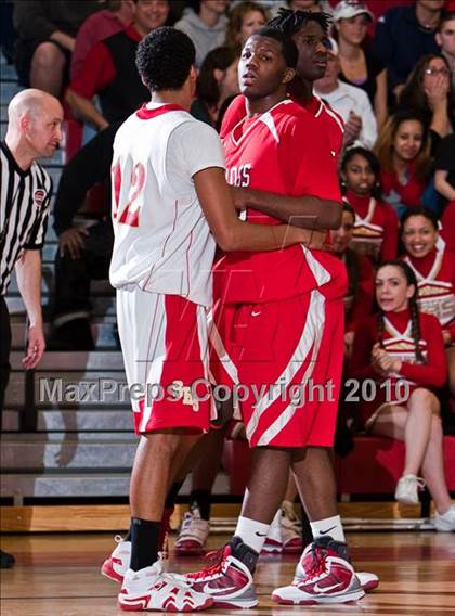 Thumbnail 3 in Stratford vs Wilbur Cross (CIAC Class L Semifinal) photogallery.
