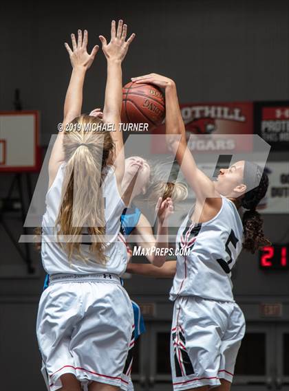 Thumbnail 2 in FR: Pleasant Valley @ Foothill photogallery.