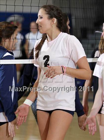 Thumbnail 2 in Crescenta Valley @ Burbank (Dig Pink) photogallery.